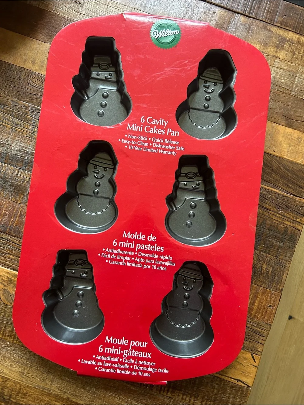Wilton Mini Snowman 6-Cavity Cake Pan. New.